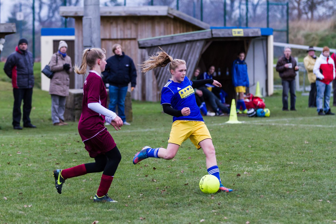 Bild 120 - B-Juniorinnen TSV Gnutz o.W. - SV Henstedt Ulzburg II : Ergebnis: ca. 5:0